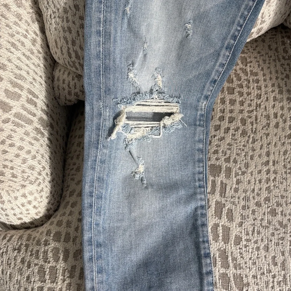 distressed rendition